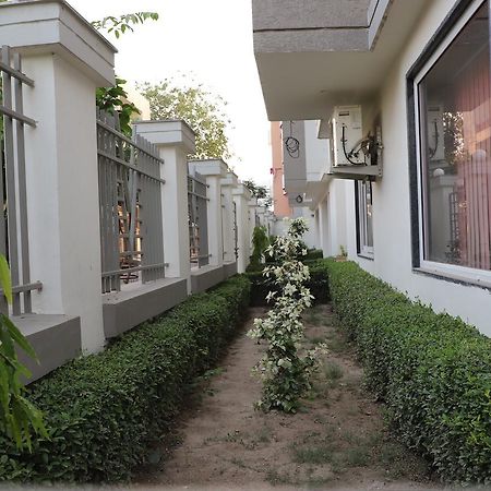 Braj Villas Вриндавана Экстерьер фото