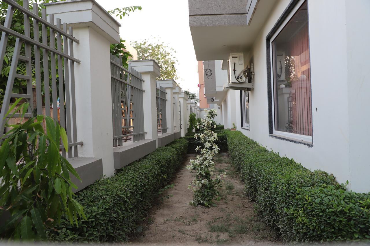 Braj Villas Вриндавана Экстерьер фото